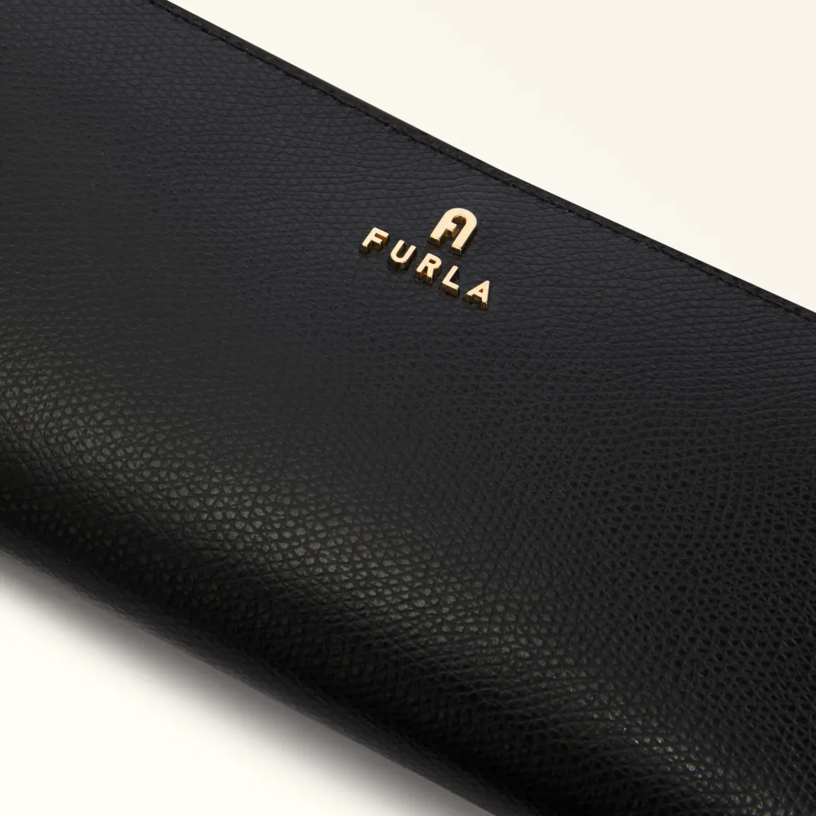 Furla Camelia Zip Around L