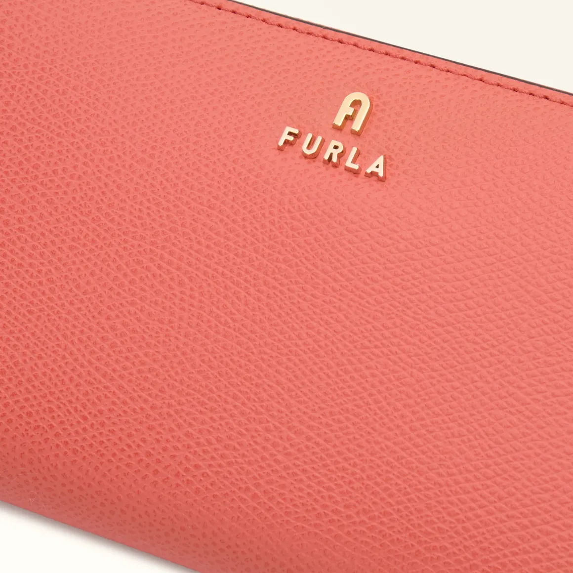 Furla Camelia Zip Around XL