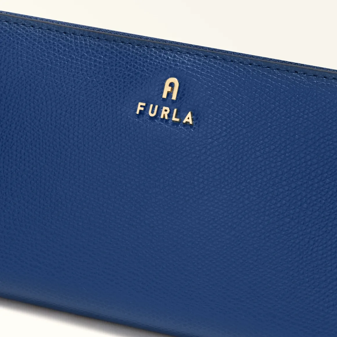 Furla Camelia Zip Around XL