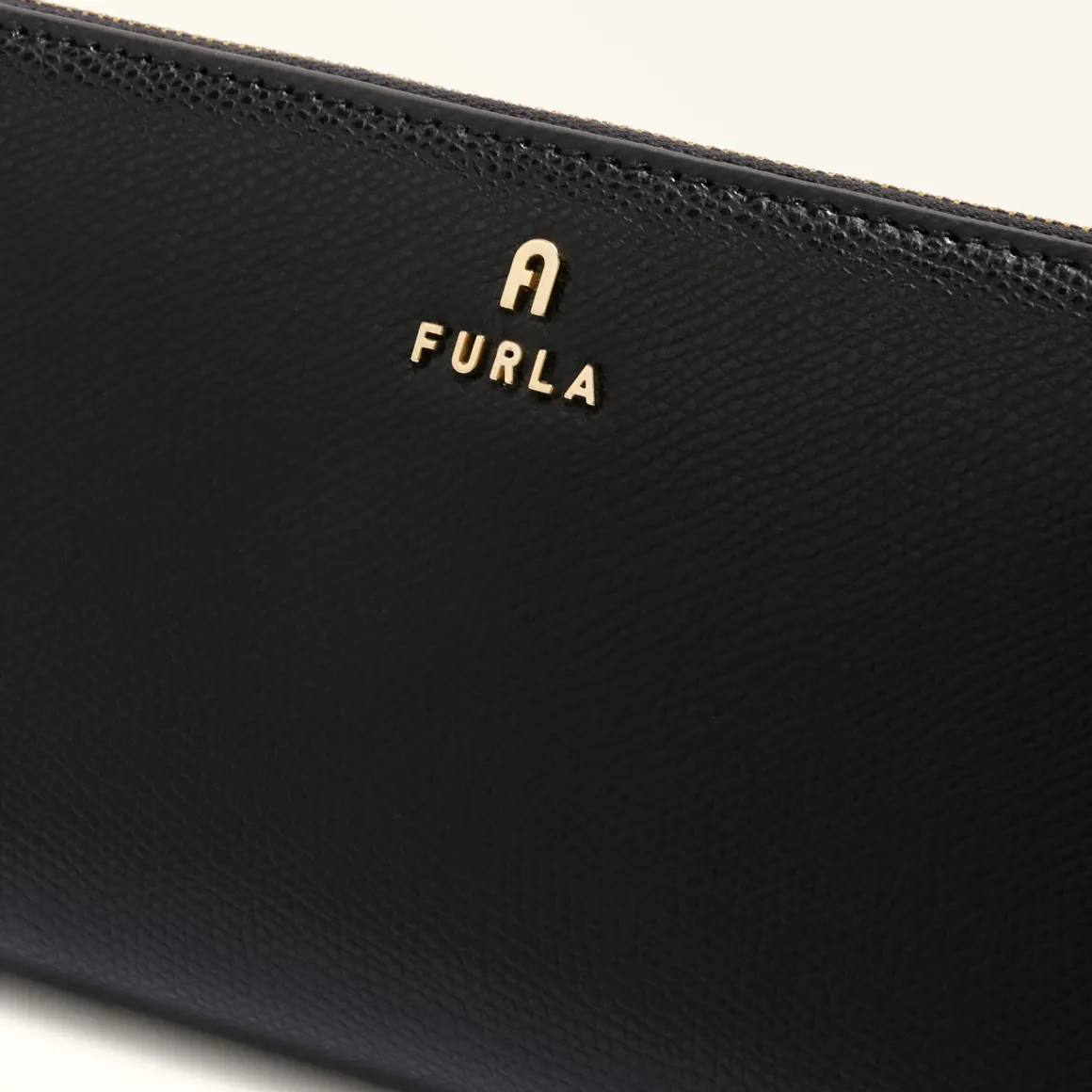Furla Camelia Zip Around XL